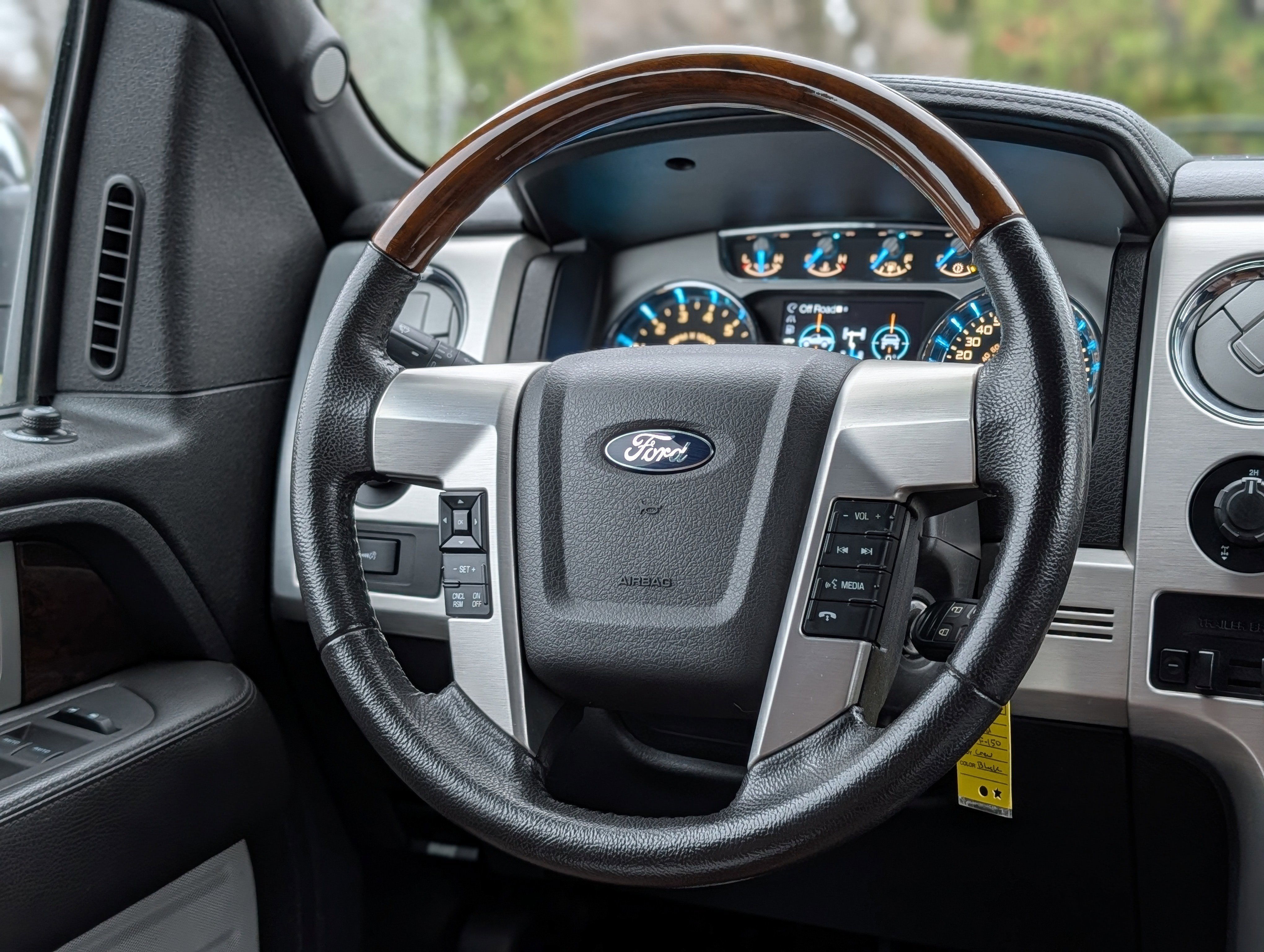 Used 2014 Ford F150 Platinum image 15