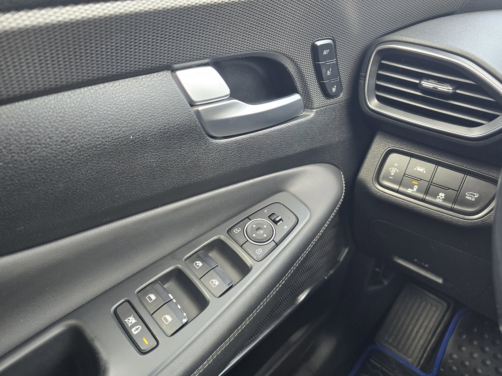 Used 2019 Hyundai Santa Fe FWD image 22