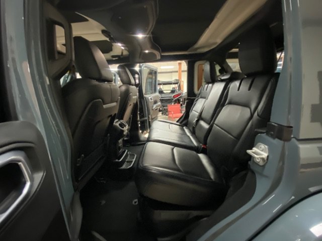 Used 2024 Jeep Wrangler Unlimited Rubicon 4xe AWD/4WD image 14