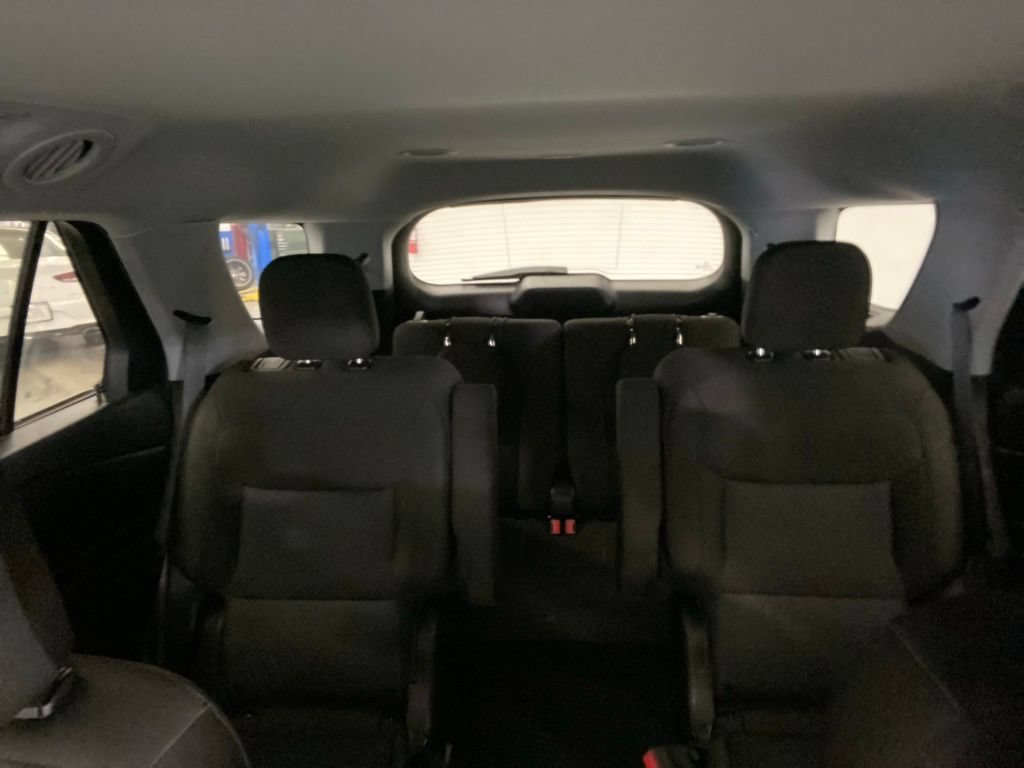 Used 2022 Ford Explorer XLT AWD/4WD image 23