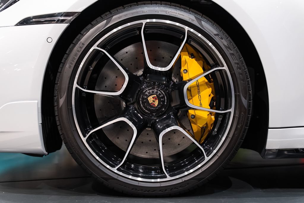 Used 2025 Porsche 911 Turbo AWD/4WD image 17
