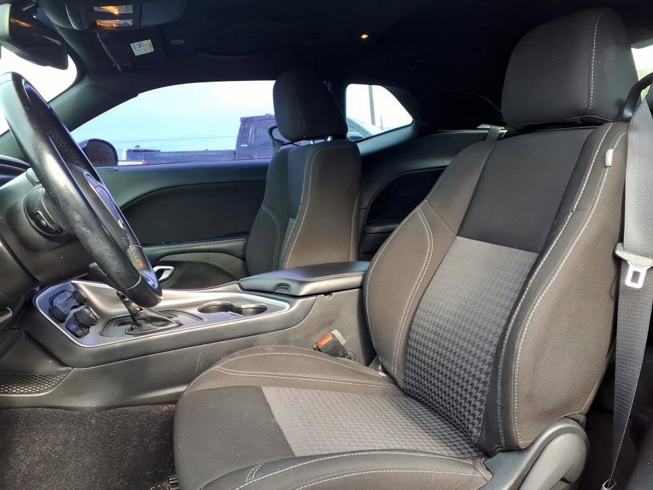 Used 2021 Dodge Challenger SXT image 12