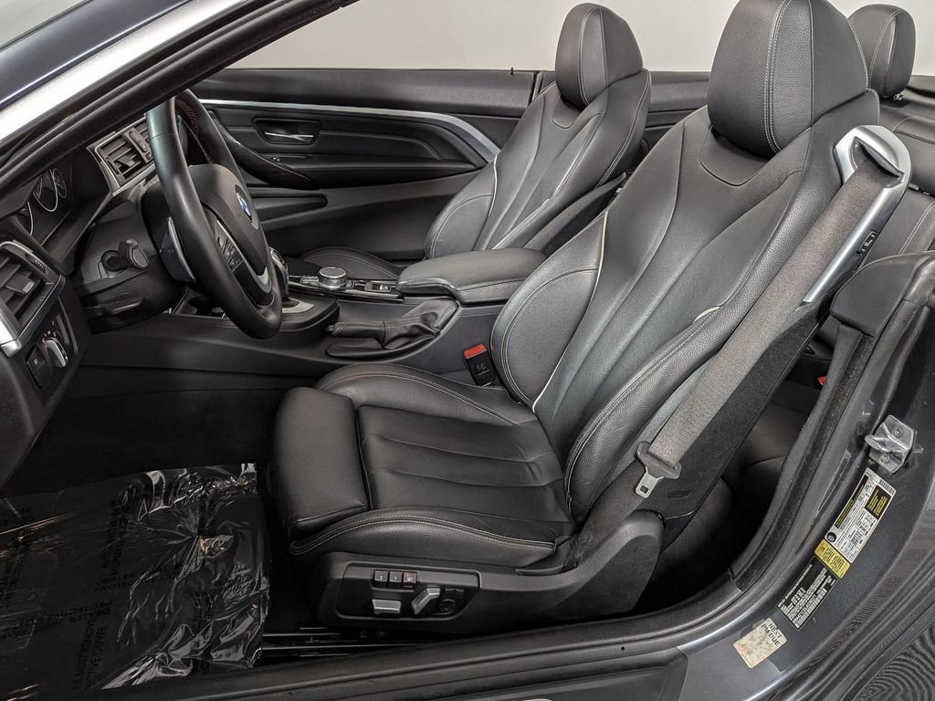 Used 2018 BMW 430i Convertible image 16