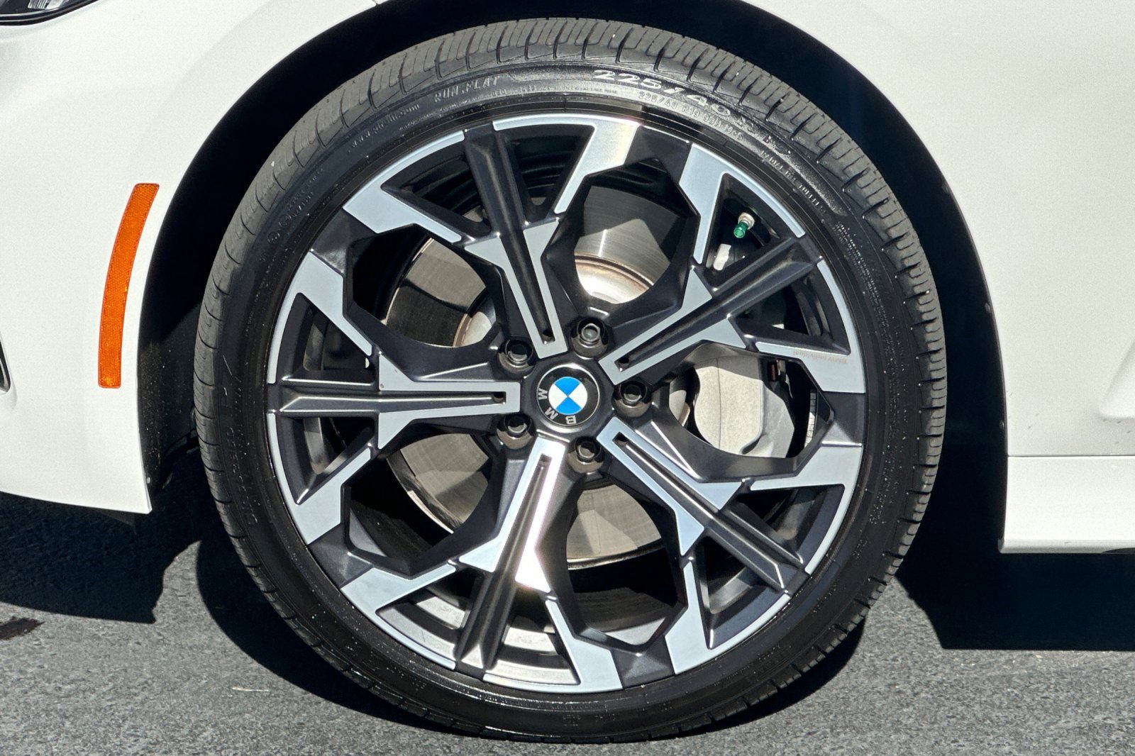 Used 2025 BMW 330i Sedan w/ Convenience Package image 37