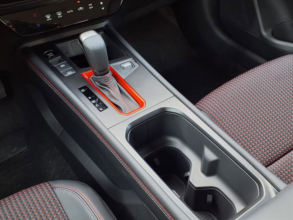 New 2026 Nissan Kicks SR FWD image 18