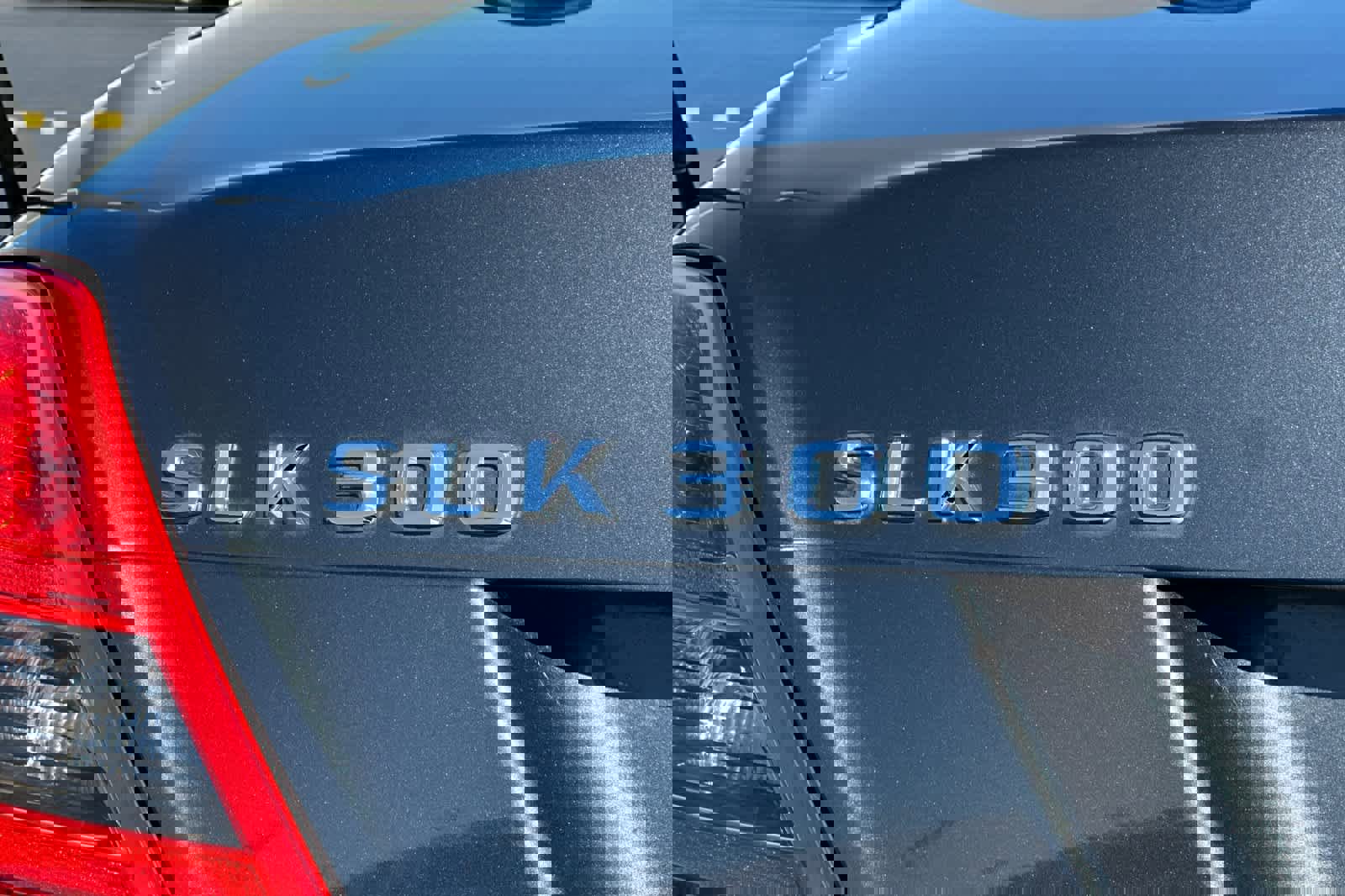 Used 2010 Mercedes-Benz SLK 300 image 24