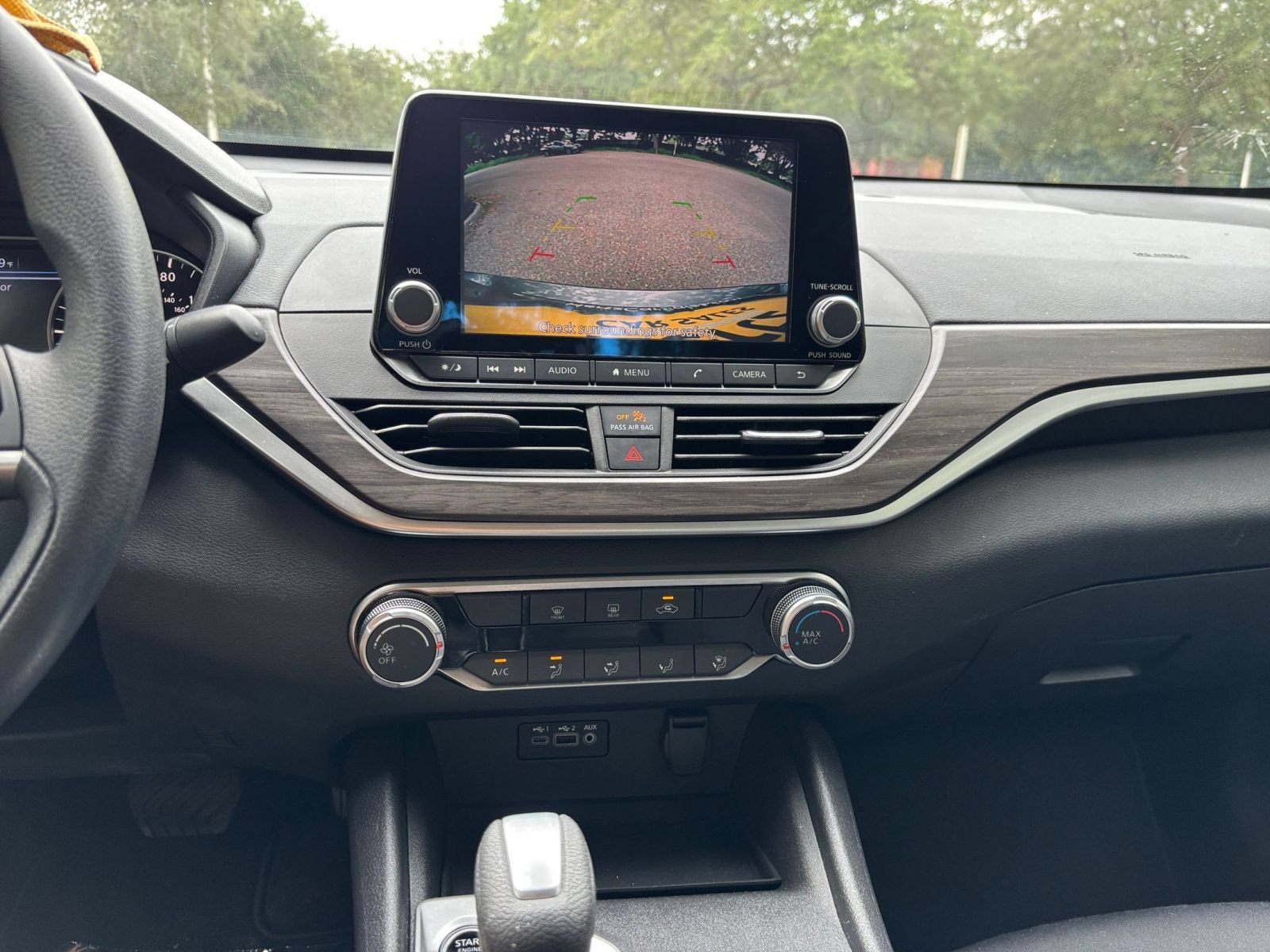 Used 2025 Nissan Altima 2.5 SV FWD image 14
