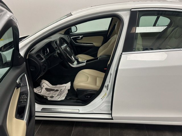 Used 2018 Volvo S60 T5 Inscription AWD/4WD image 6