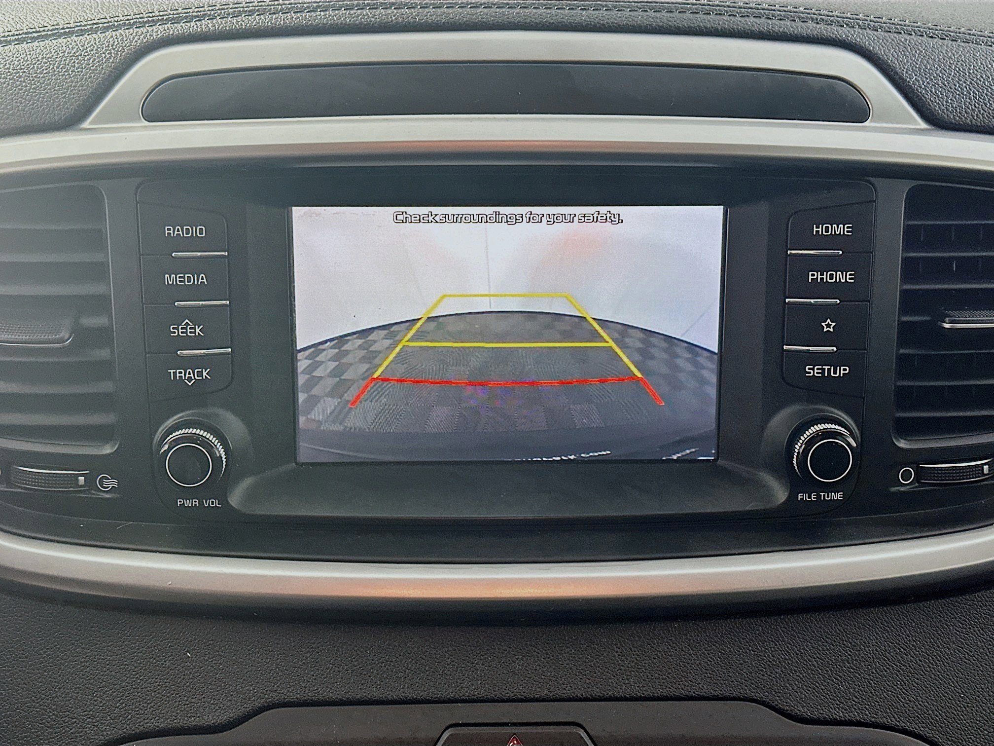 Used 2019 Kia Sorento LX image 22