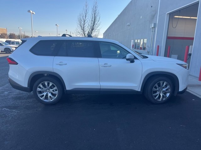 Used 2024 Toyota Grand Highlander Limited image 4