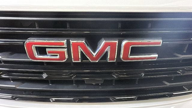 Used 2025 GMC Sierra 1500 Elevation w/ Preferred Package AWD/4WD image 8
