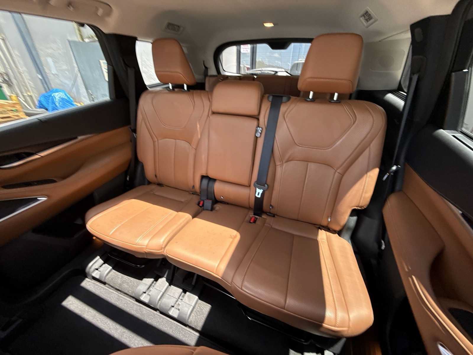 Used 2023 INFINITI QX60 Sensory w/ Vision Package AWD/4WD image 24