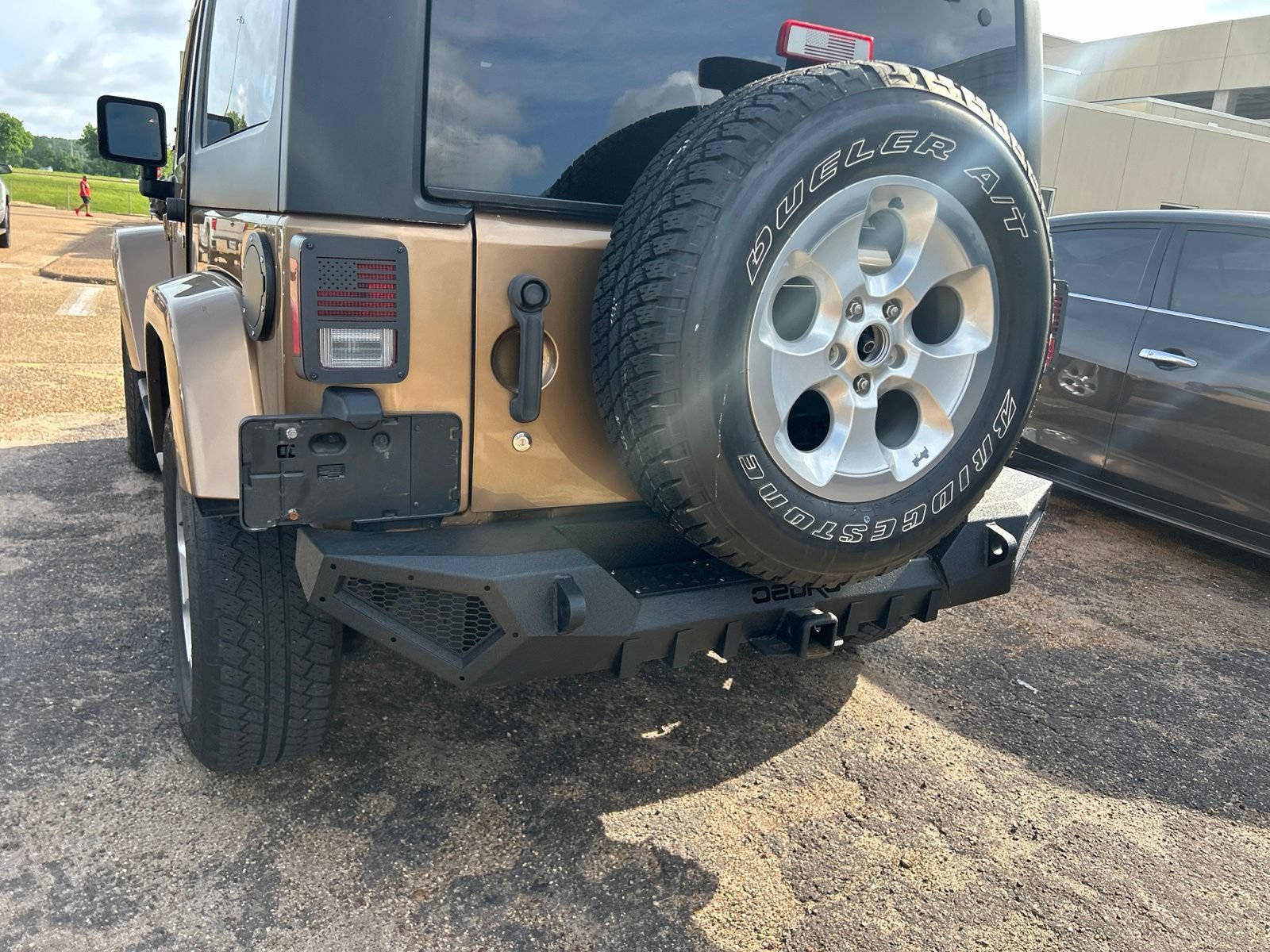 Used 2015 Jeep Wrangler Sahara w/ Dual Top Group AWD/4WD image 42