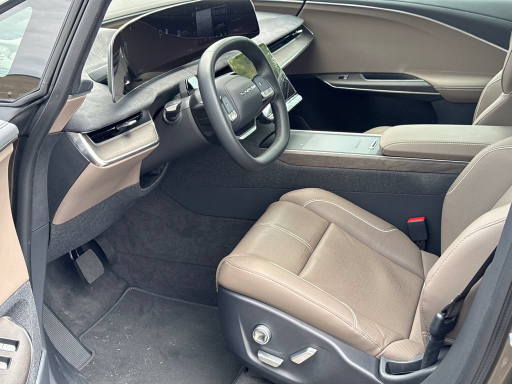Used 2026 Lucid Gravity Grand Touring AWD/4WD image 9
