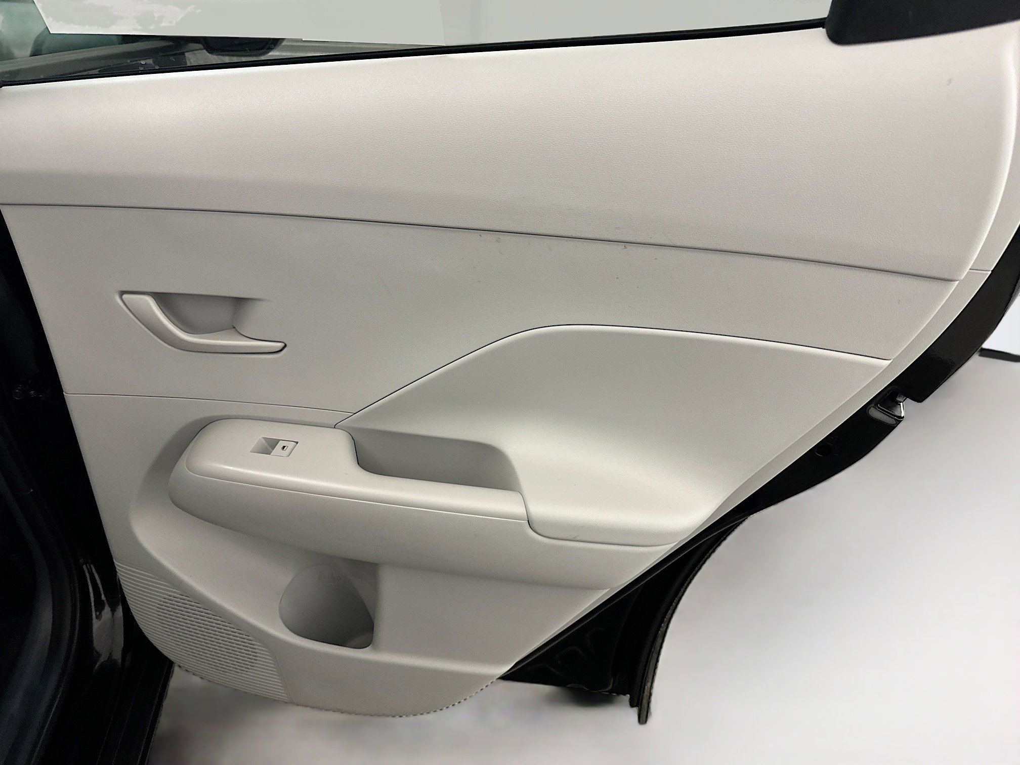 Used 2025 Hyundai Kona SEL AWD/4WD image 30