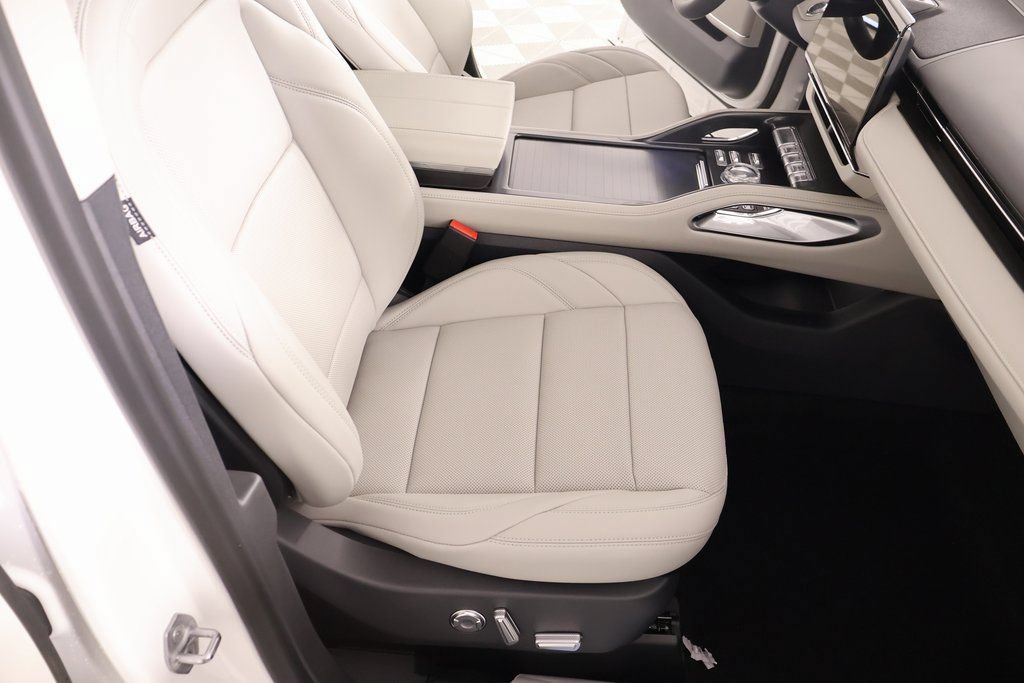 New 2026 Lincoln Nautilus Premier w/ Equipment Group 102A AWD/4WD image 13