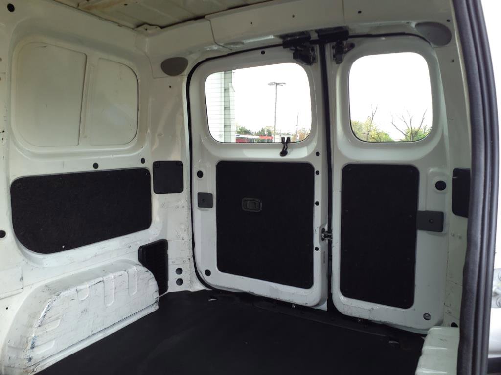 Used 2014 Nissan NV200 SV w/ Exterior Appearance Package FWD image 9