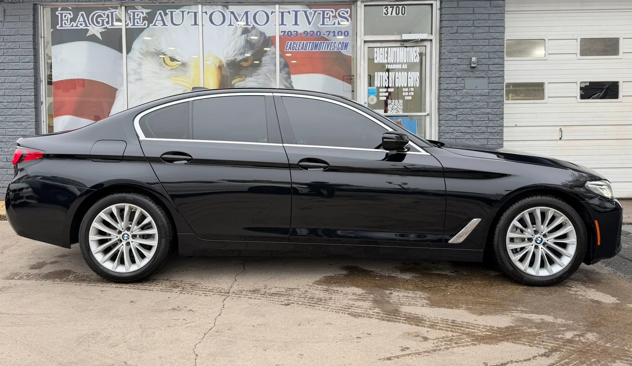 Used 2021 BMW 530i xDrive w/ Convenience Package image 2