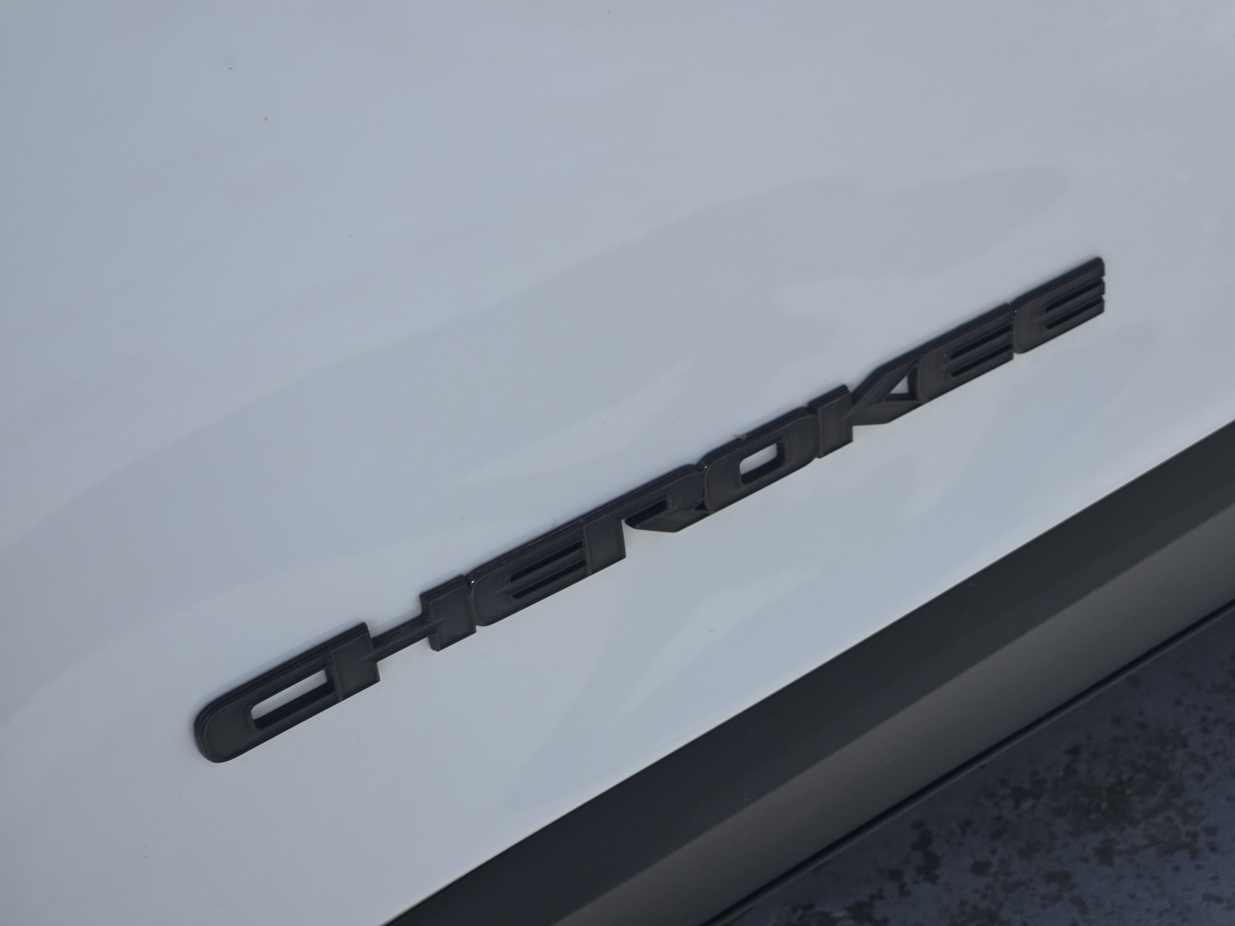 Used 2023 Jeep Cherokee Altitude Lux w/ Lux Elite Package image 13