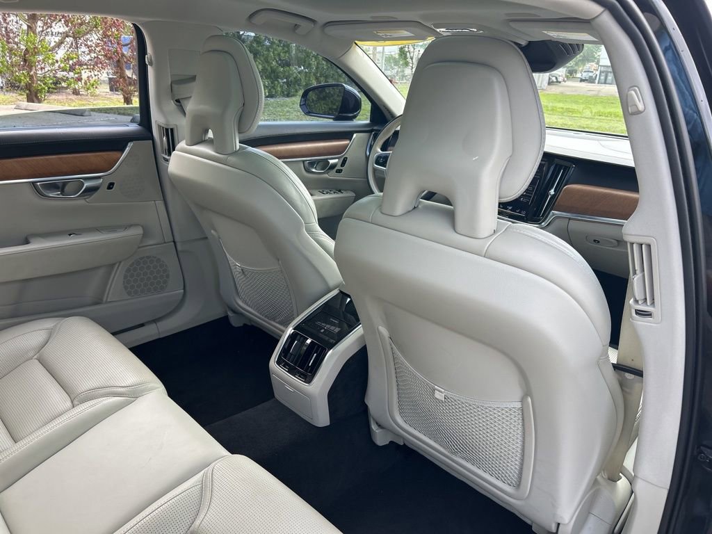 Used 2018 Volvo S90 T6 Inscription w/ Convenience Package image 48