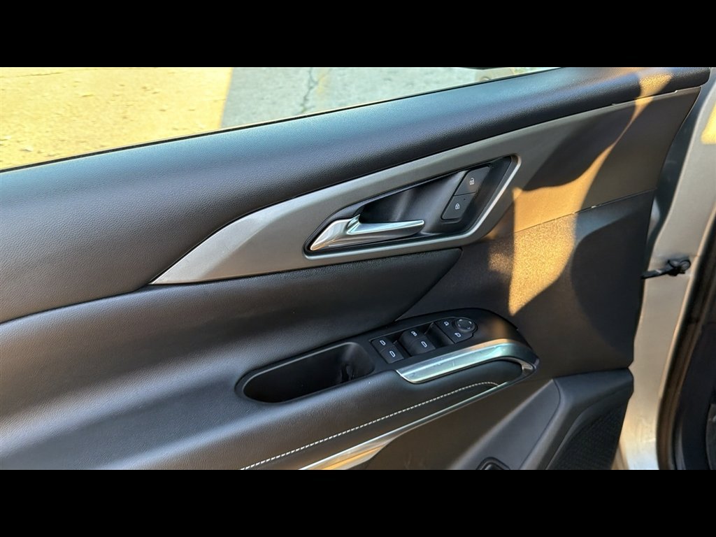 Used 2024 Chevrolet Traverse LT w/ LPO, Floor Liner Package AWD/4WD image 7