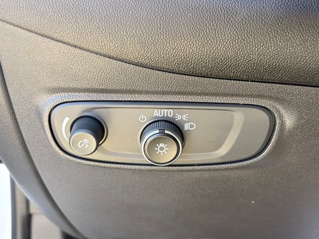 Used 2023 Chevrolet Equinox LT AWD/4WD image 24
