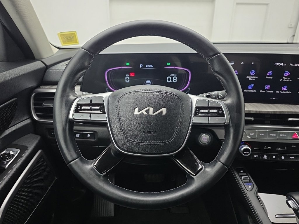 Used 2024 Kia Telluride EX w/ EX Captain's Chair Package AWD/4WD image 22