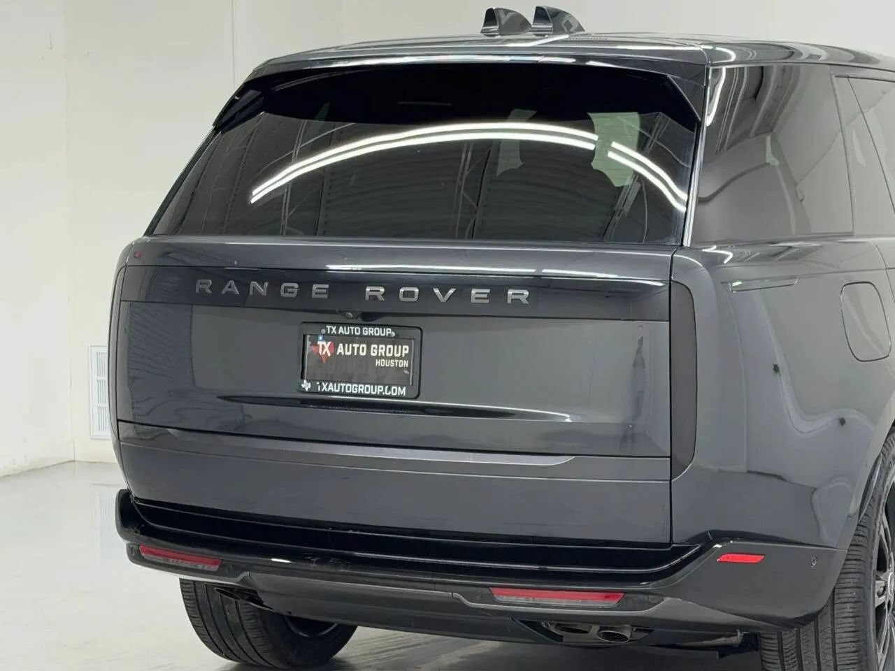 Used 2024 Land Rover Range Rover SE AWD/4WD image 41