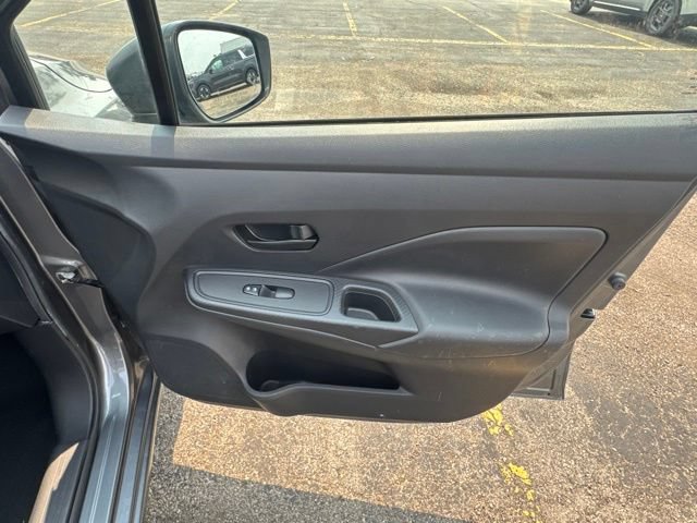 Used 2020 Nissan Versa S FWD image 15