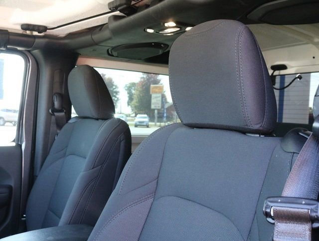 Used 2020 Jeep Wrangler Sport image 14