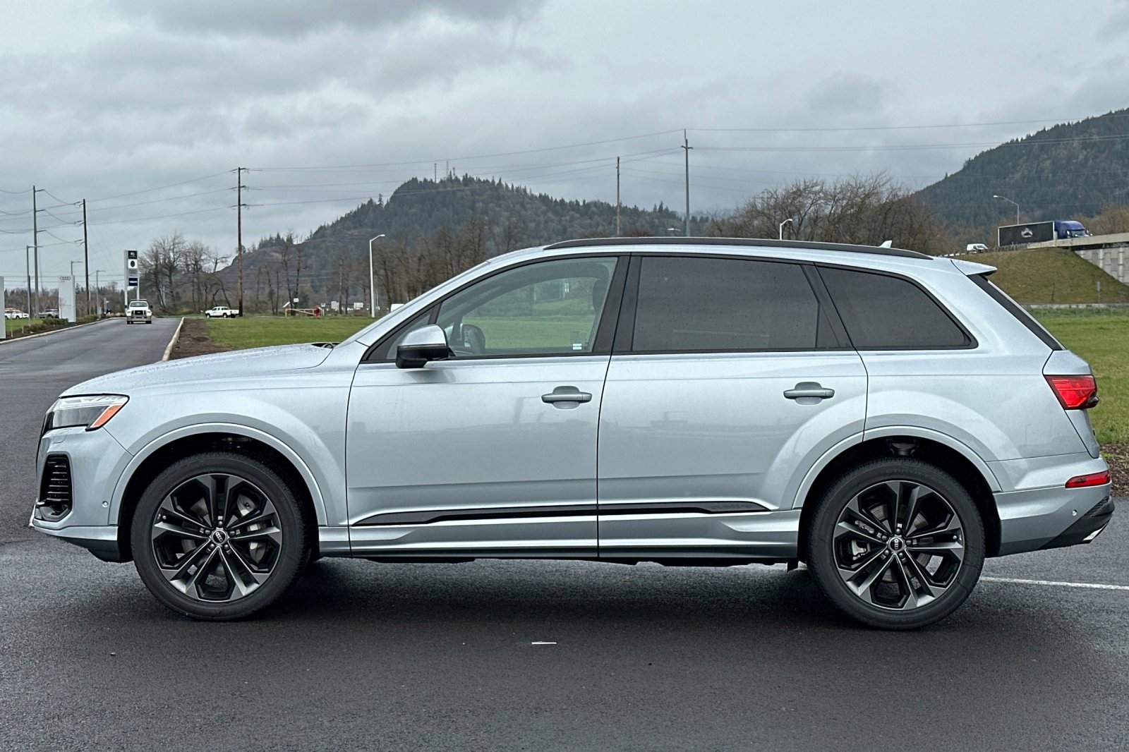 Used 2025 Audi Q7 3.0T Premium Plus w/ Premium Plus Package image 6