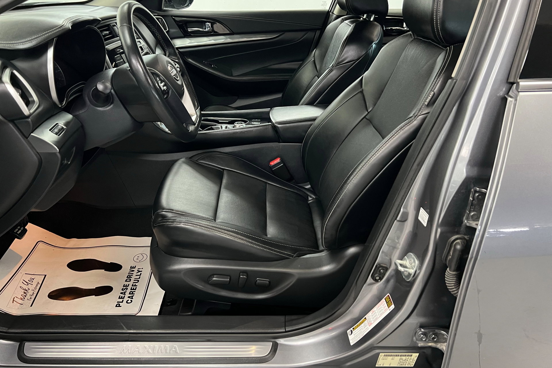 Used 2023 Nissan Maxima SV w/ Floor Mat Group image 17