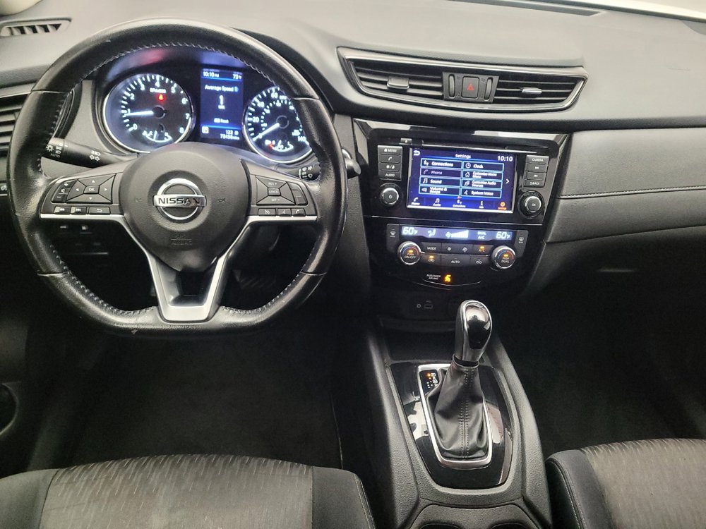 Used 2020 Nissan Rogue SV FWD image 22