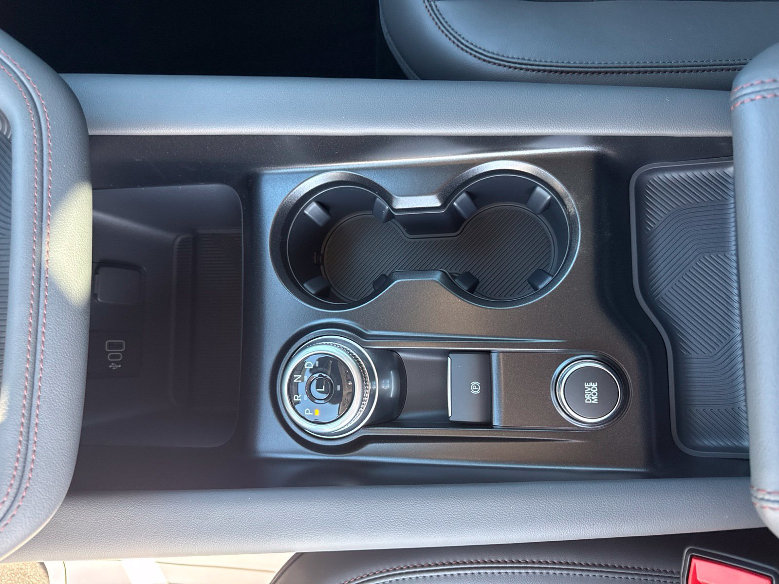 New 2026 Ford Explorer Active w/ Active Comfort Package RWD image 18