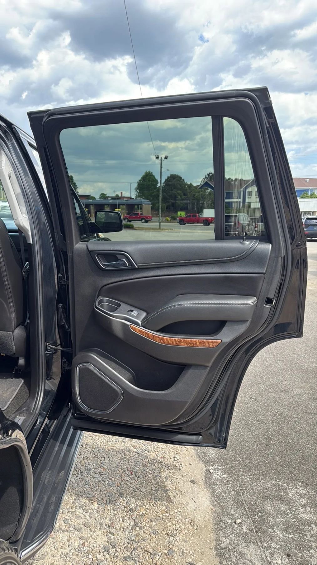 Used 2018 Chevrolet Tahoe Premier AWD/4WD image 41