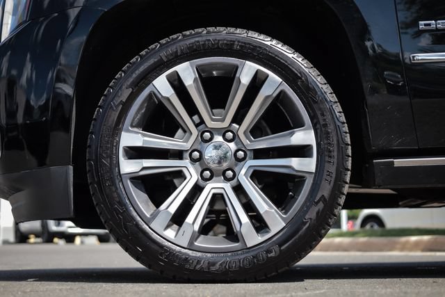 Used 2019 GMC Yukon Denali w/ Denali Ultimate Package AWD/4WD image 16