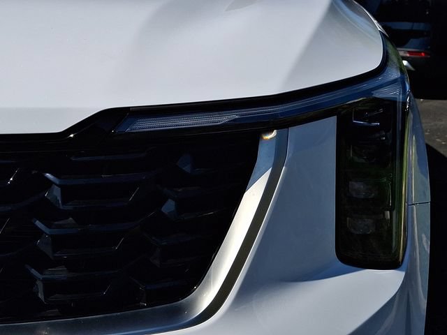 Certified 2025 Kia Sorento S AWD/4WD image 9