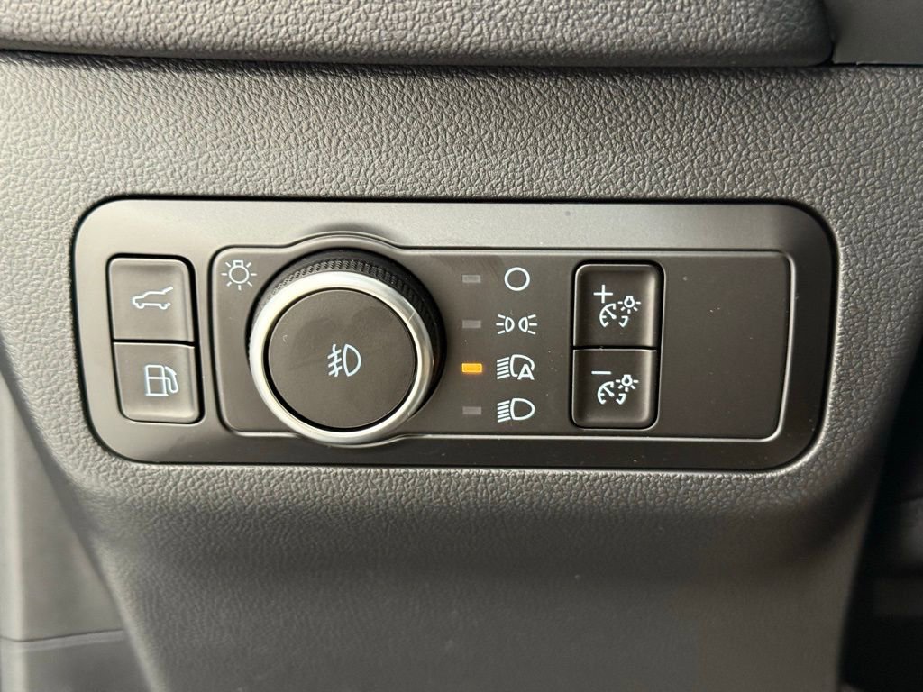 New 2025 Ford Escape SE image 32