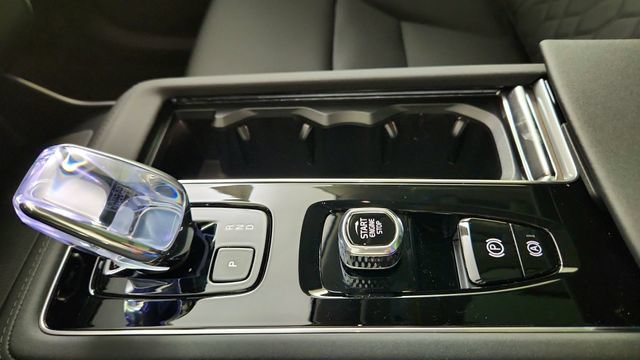 New 2026 Volvo XC90 B6 Plus w/ Protection Package AWD/4WD image 17