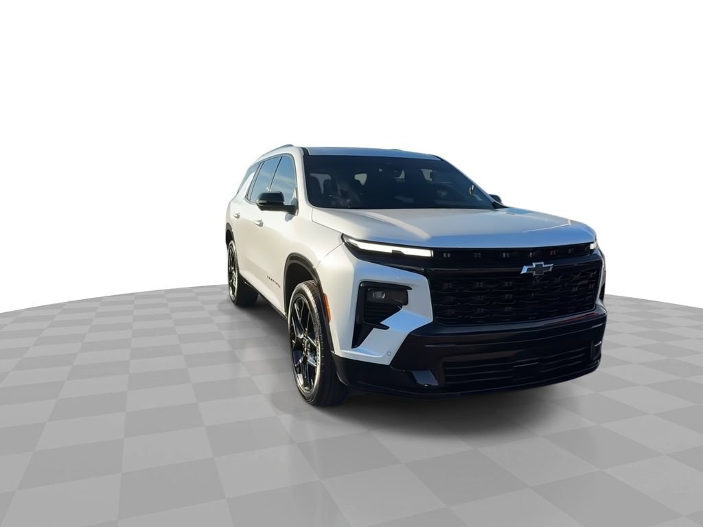 Certified 2025 Chevrolet Traverse RS w/ LPO, Floor Liner Package image 4