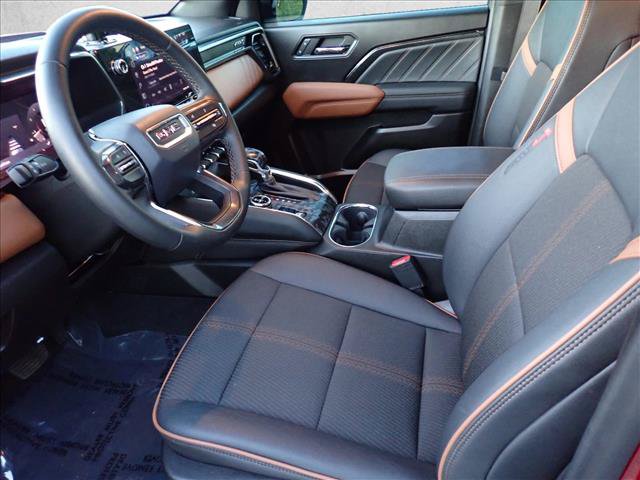 Used 2024 GMC Canyon AT4 w/ Technology Package AWD/4WD image 12