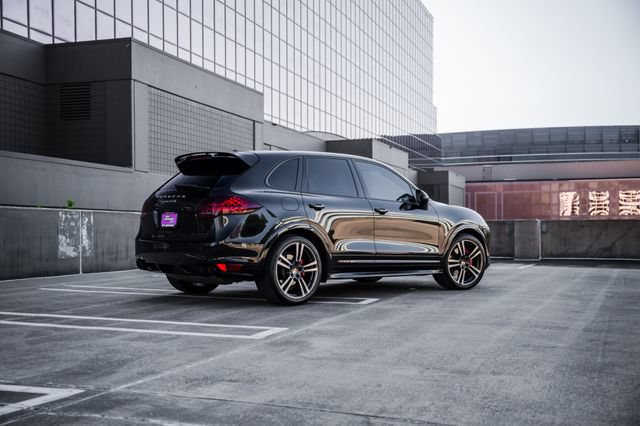 Used 2014 Porsche Cayenne GTS AWD/4WD image 20