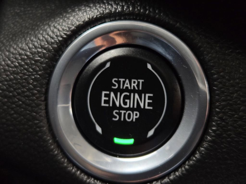 Used 2023 Buick Envision Essence w/ Sport Touring Package FWD image 28
