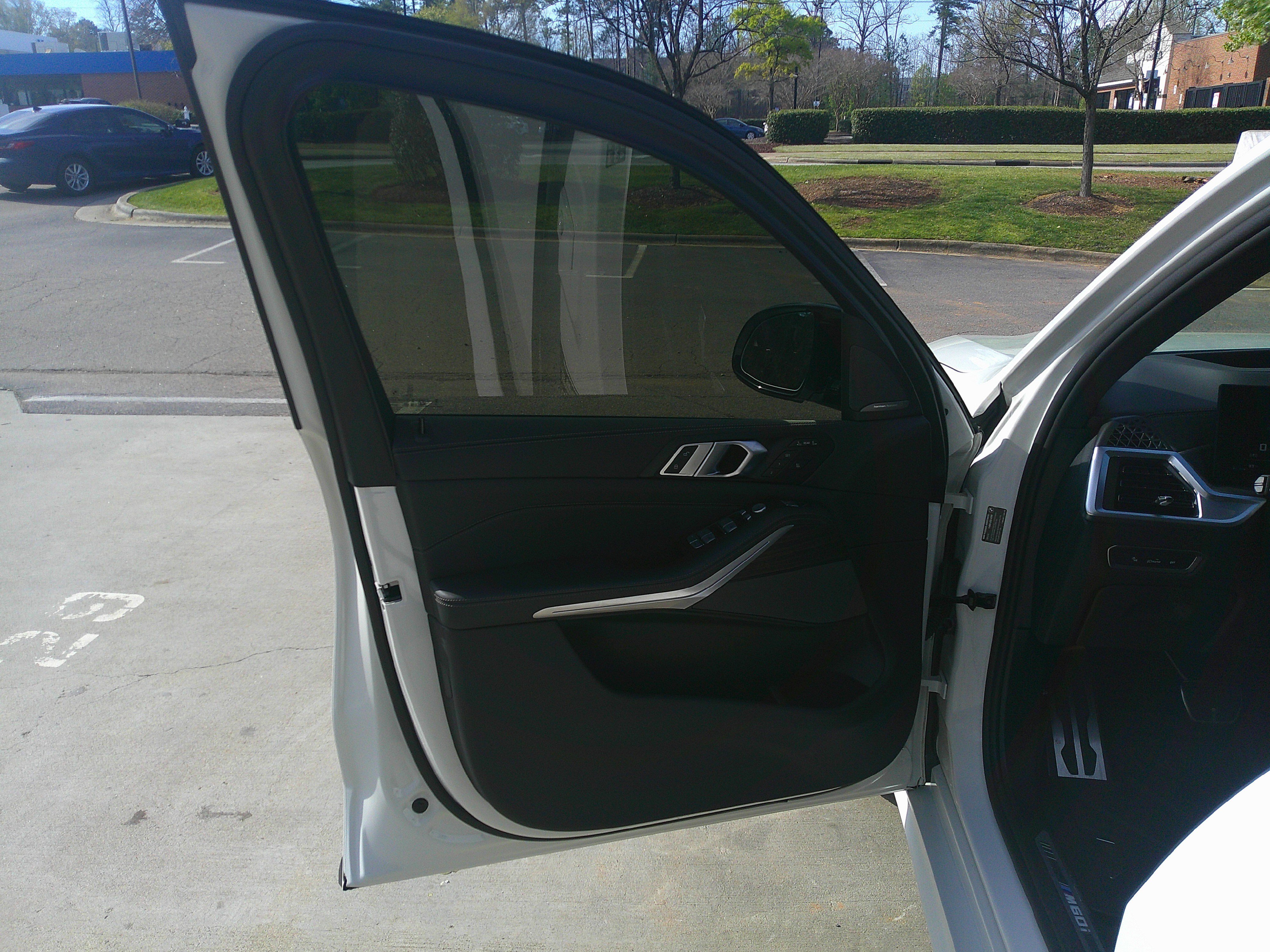 Certified 2025 BMW X7 M60i w/ Climate Comfort Package image 16