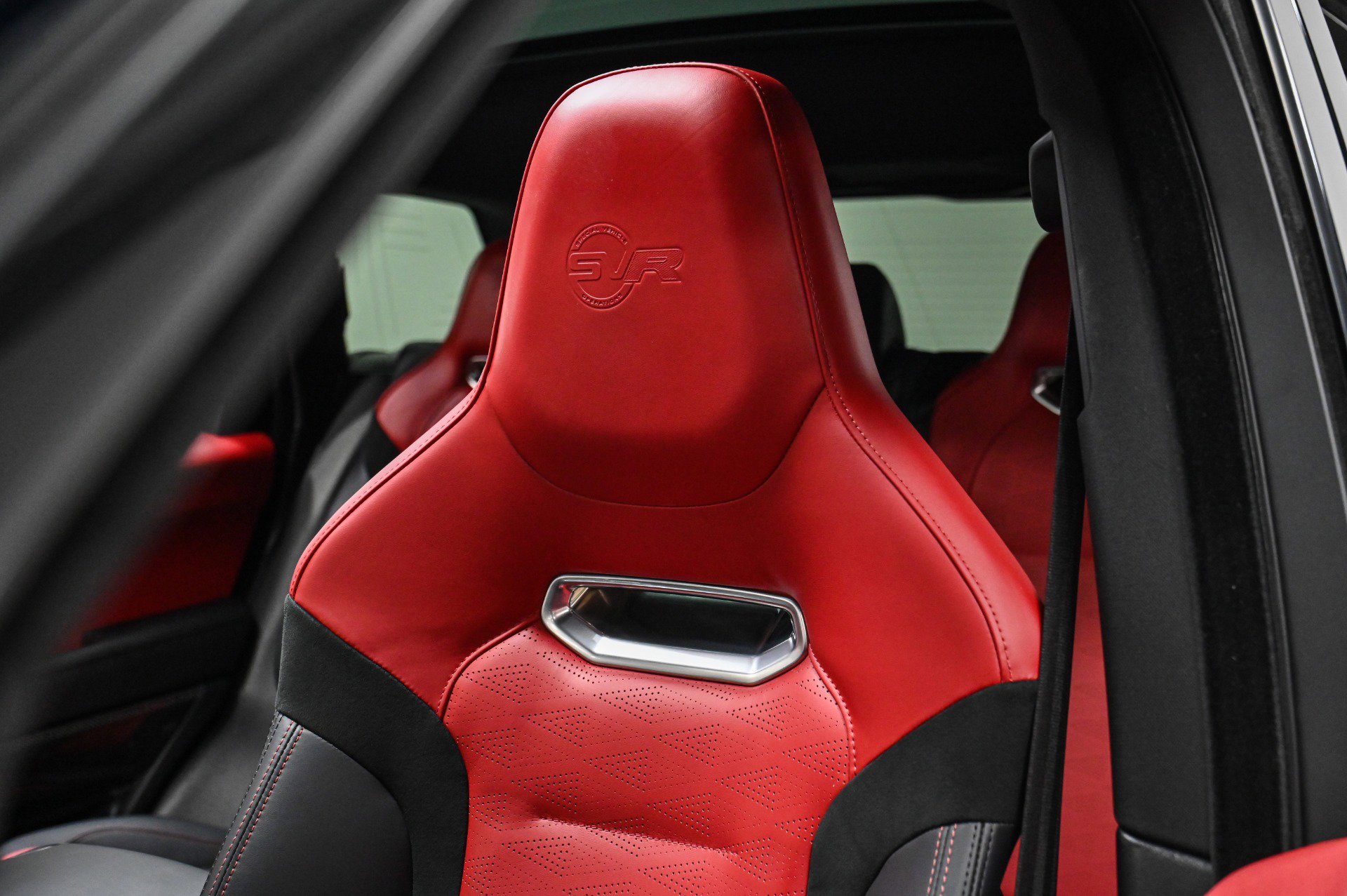 Used 2022 Land Rover Range Rover Sport SVR Carbon Edition image 23