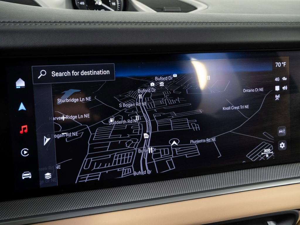 Certified 2024 Porsche Cayenne Base image 15