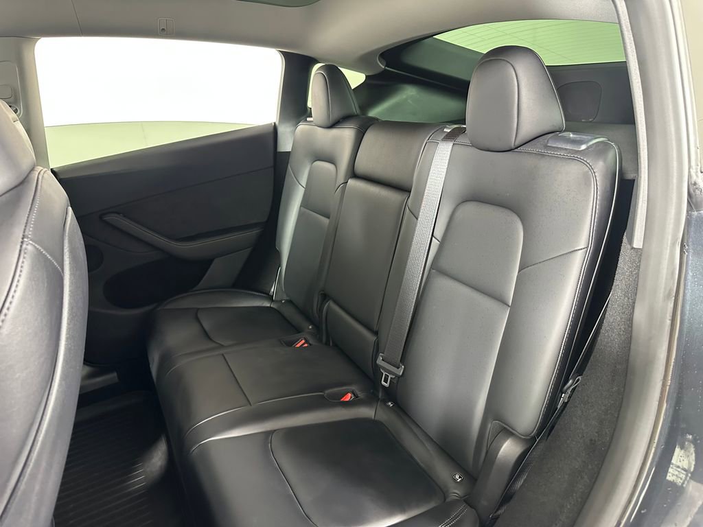 Used 2024 Tesla Model Y Long Range AWD/4WD image 22