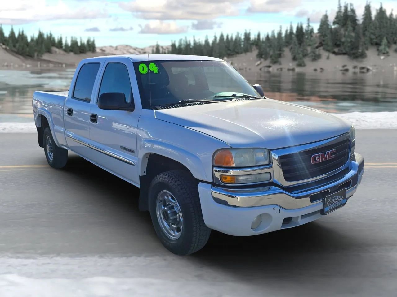 Used 2004 GMC Sierra 2500 SLE w/ Skid Plate Package AWD/4WD image 1
