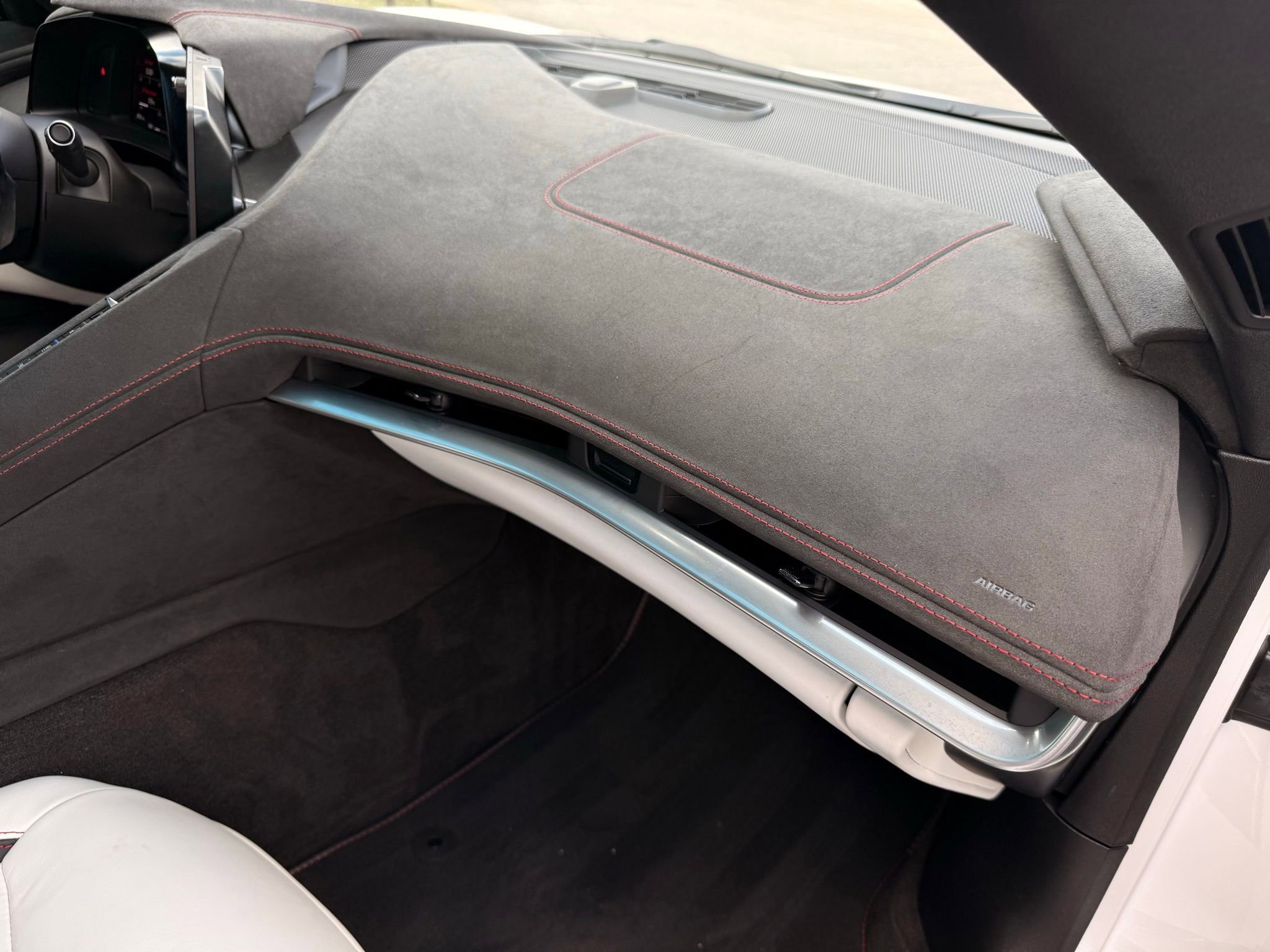 Used 2023 Chevrolet Corvette Stingray w/ Z51 Performance Package image 27