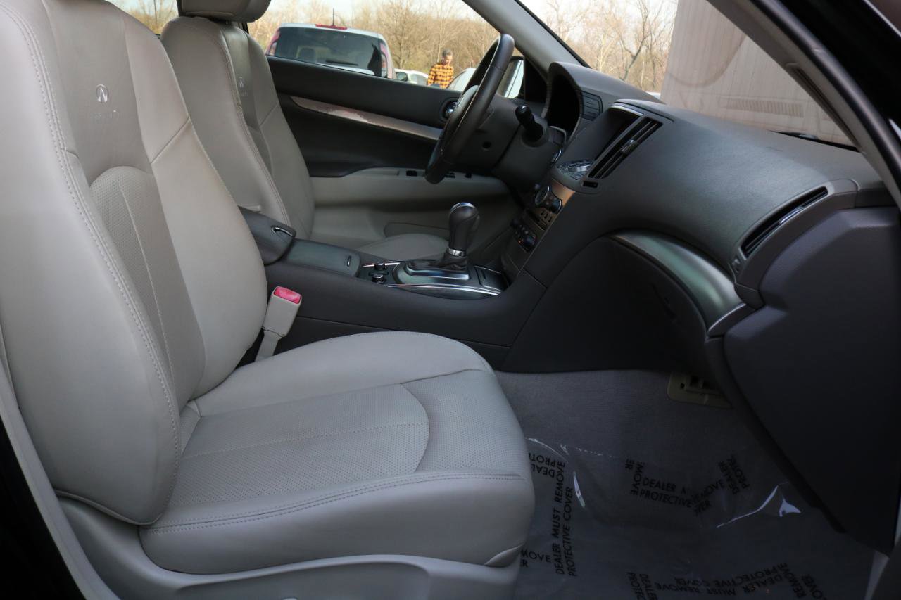 Used 2012 INFINITI G37 x w/ Premium Pkg image 42